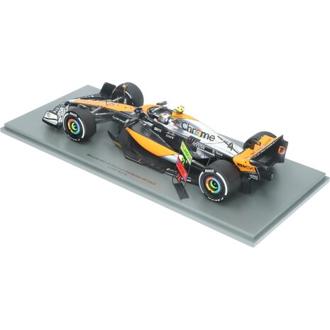 Formule 1 McLaren MCL60 #4 2nd British GP 2023 Lando Norris + Pit Board  - 1:18 - Spark Formule 1 McLaren MCL60 #4 2nd British GP 2023 Lando Norris + Pit Board  - 1:18 - Spark