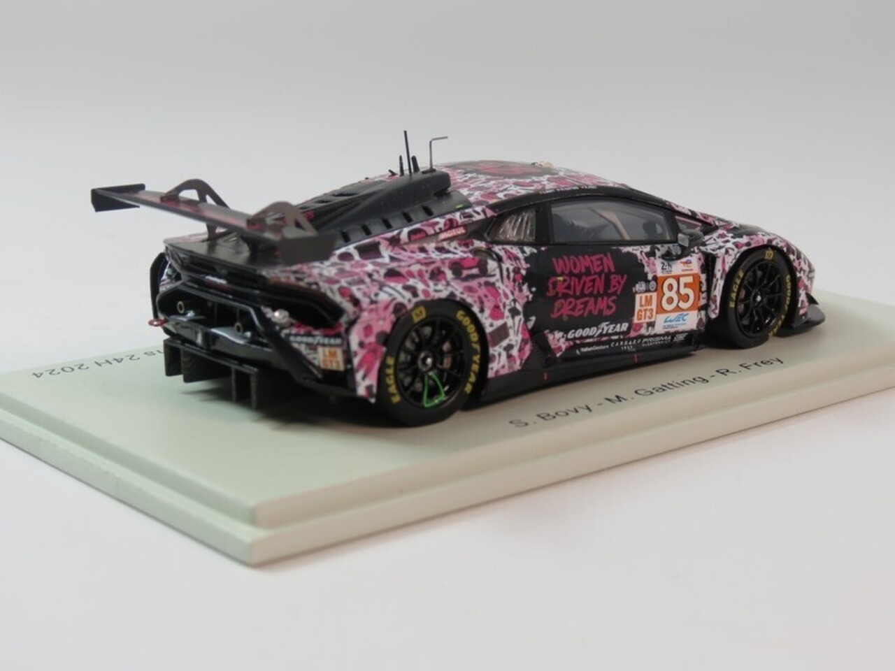 Lamborghini Lamborghini Huracán GT3 EVO2 #85 Iron Dames 24H Le Mans 2024 - 1:43 - Spark