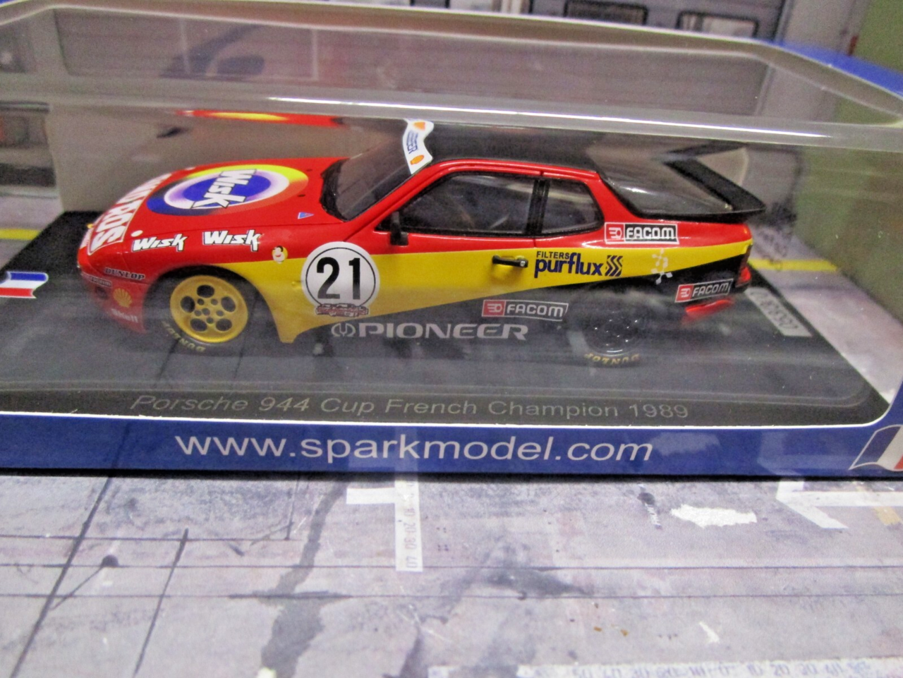 Porsche Porsche 944 Cup #21 France Champion Season 1989  - 1:43  - Spark Porsche Porsche 944 Cup #21 France Champion Season 1989  - 1:43  - Spark