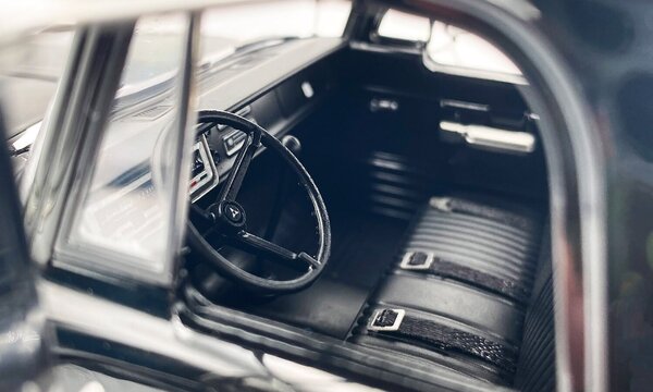 Dodge Dodge D-300 Ramp Truck Car Transporter 1970 (Tucker Wheels) - 1:18 - ACME Dodge Dodge D-300 Ramp Truck Car Transporter 1970 (Tucker Wheels) - 1:18 - ACME