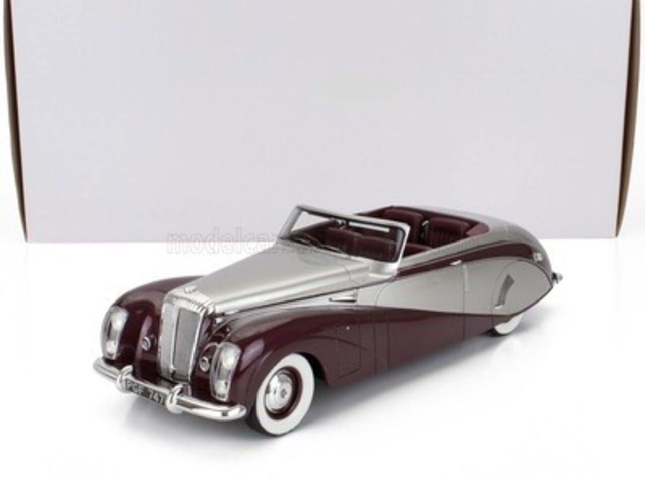 Daimler Daimler DE 36 Hooper 'Green Goddess' Cabriolet 1953 - 1:18 - Matrix Scale Models Daimler Daimler DE 36 Hooper 'Green Goddess' Cabriolet 1953 - 1:18 - Matrix Scale Models