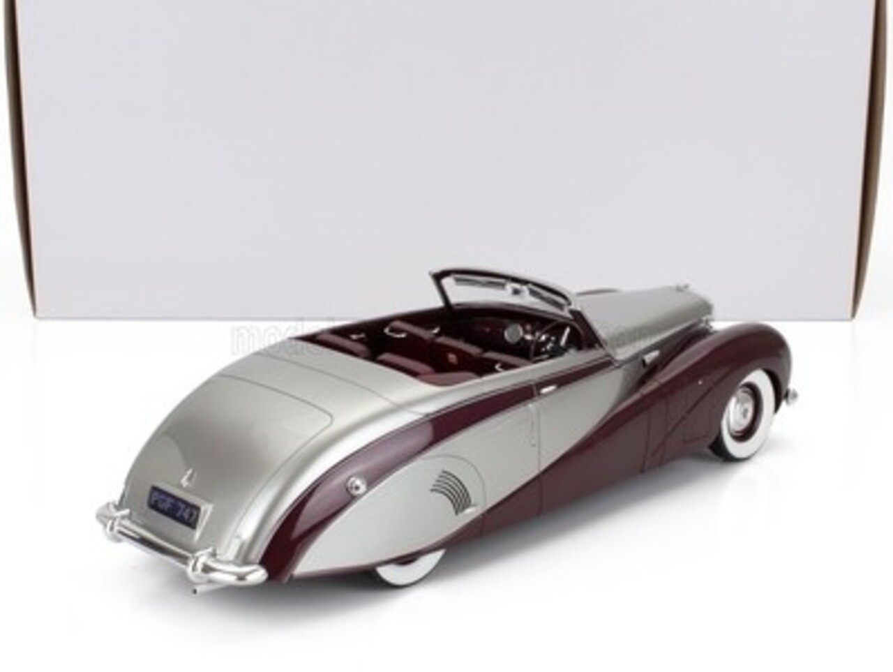 Daimler Daimler DE 36 Hooper 'Green Goddess' Cabriolet 1953 - 1:18 - Matrix Scale Models Daimler Daimler DE 36 Hooper 'Green Goddess' Cabriolet 1953 - 1:18 - Matrix Scale Models