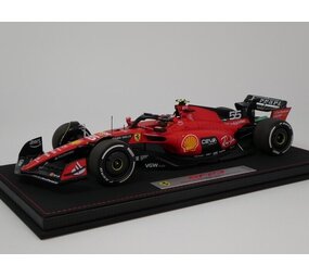 Formule 1 Ferrari  SF-23 #55 Winner GP Singapore 2023 C. Sainz +  Showcase  - 1:18 - BBR Formule 1 Ferrari  SF-23 #55 Winner GP Singapore 2023 C. Sainz +  Showcase  - 1:18 - BBR