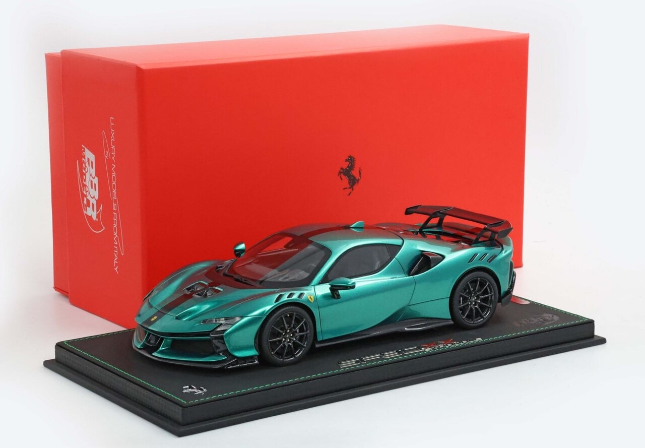 Ferrari Ferrari SF90 XX Stradale 2024 + Showcase - 1:18 - BBR Ferrari Ferrari SF90 XX Stradale 2024 + Showcase - 1:18 - BBR