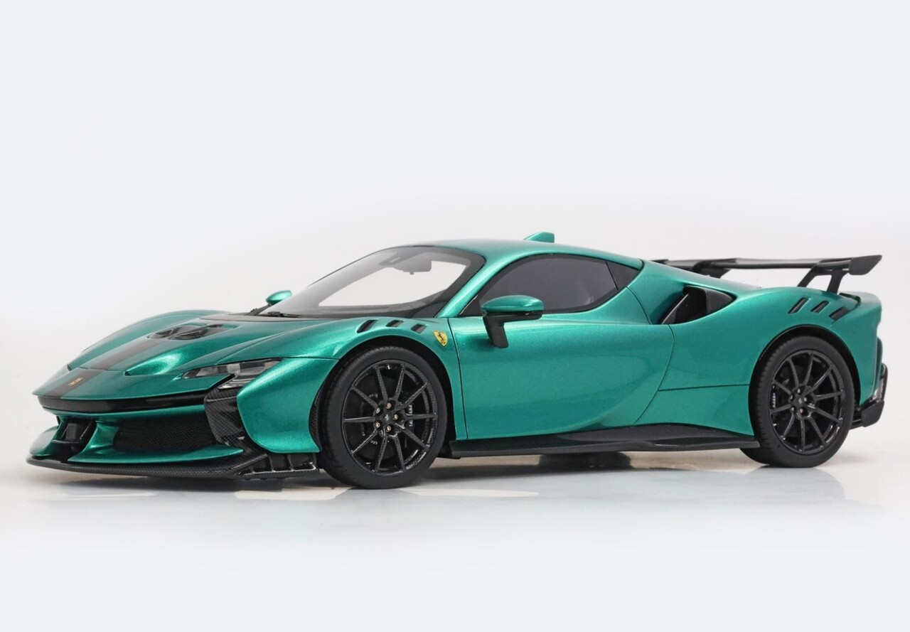 Ferrari Ferrari SF90 XX Stradale 2024 + Showcase - 1:18 - BBR Ferrari Ferrari SF90 XX Stradale 2024 + Showcase - 1:18 - BBR