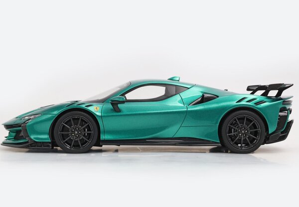 Ferrari Ferrari SF90 XX Stradale 2024 + Showcase - 1:18 - BBR Ferrari Ferrari SF90 XX Stradale 2024 + Showcase - 1:18 - BBR