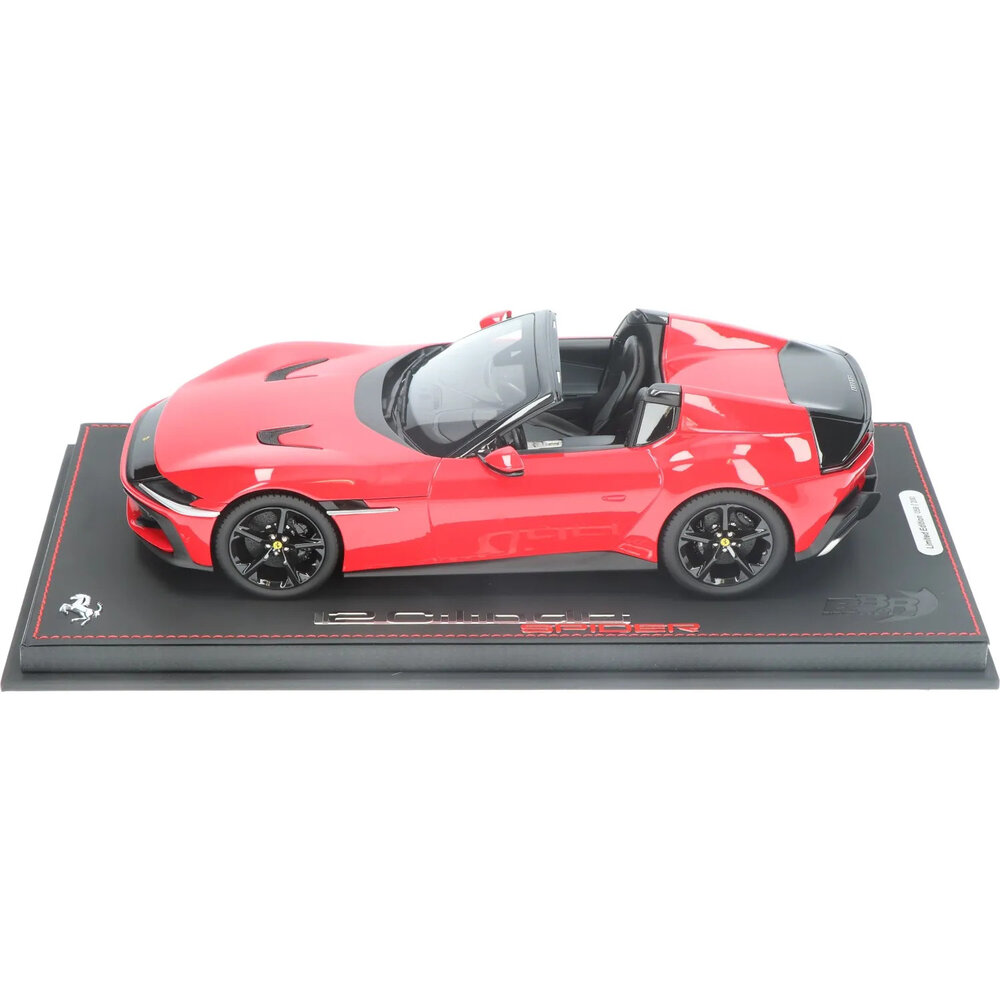 Ferrari Ferrari 12 Cil. V12 830cv Spider Open 2024 + Showcase - 1:18 - BBR Ferrari Ferrari 12 Cil. V12 830cv Spider Open 2024 + Showcase - 1:18 - BBR