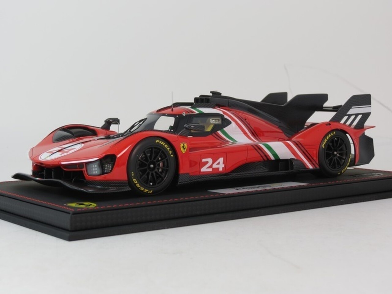 Ferrari Ferrari 499P 3.0L Turbo V6 #24 Modified Launch Version 2023  + Showcase - 1:18 - BBR Ferrari Ferrari 499P 3.0L Turbo V6 #24 Modified Launch Version 2023  + Showcase - 1:18 - BBR
