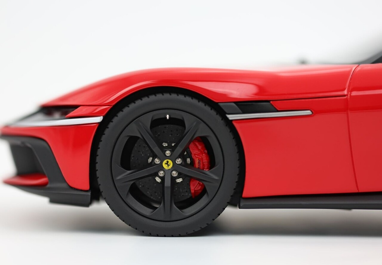 Ferrari Ferrari 12 Cil. V12 830cv Panoramic Roof 2024 + Matt Black Rims + Showcase - 1:18 - BBR Ferrari Ferrari 12 Cil. V12 830cv Panoramic Roof 2024 + Matt Black Rims + Showcase - 1:18 - BBR