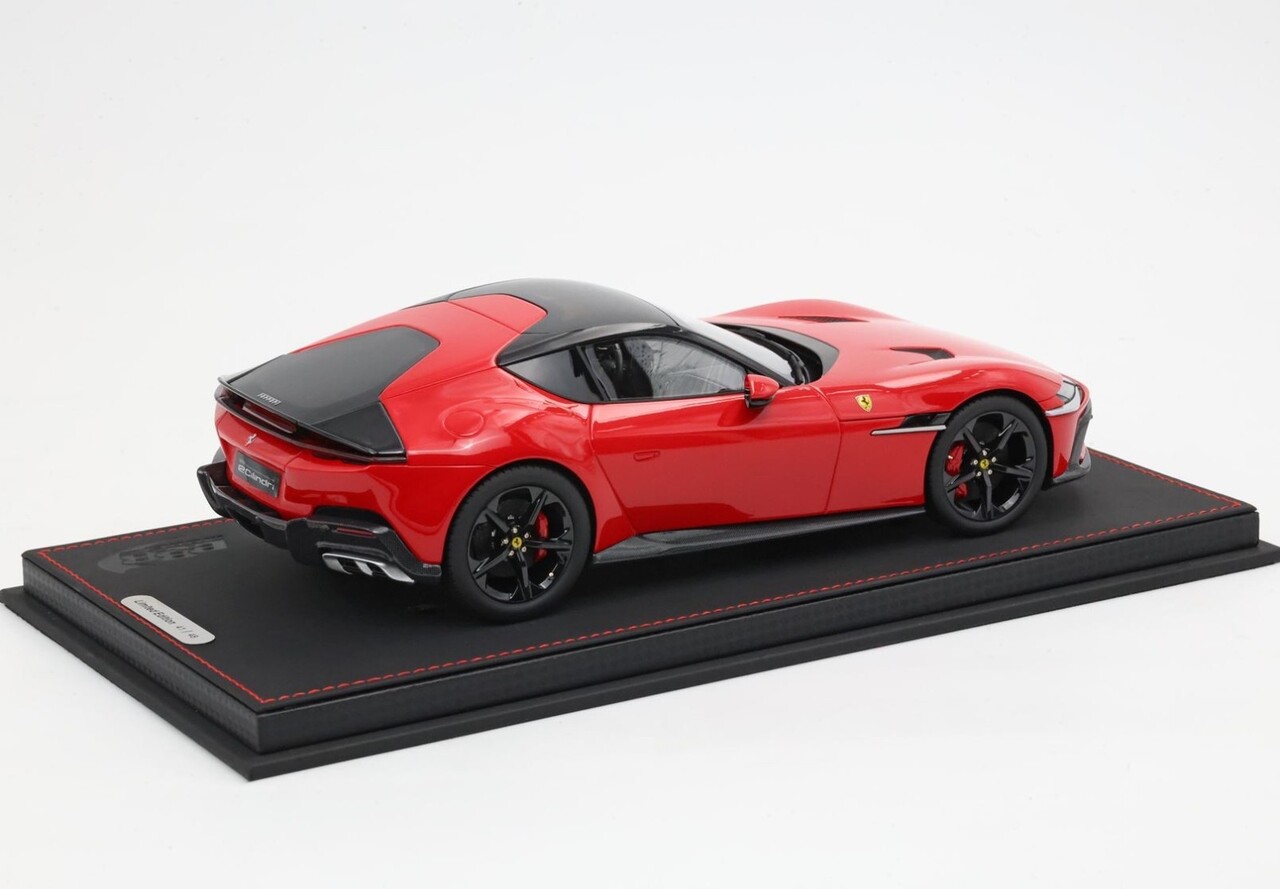 Ferrari Ferrari 12 Cil. V12 830cv Panoramic Roof 2024 + Glossy Black Rims + Showcase - 1:18 - BBR Ferrari Ferrari 12 Cil. V12 830cv Panoramic Roof 2024 + Glossy Black Rims + Showcase - 1:18 - BBR