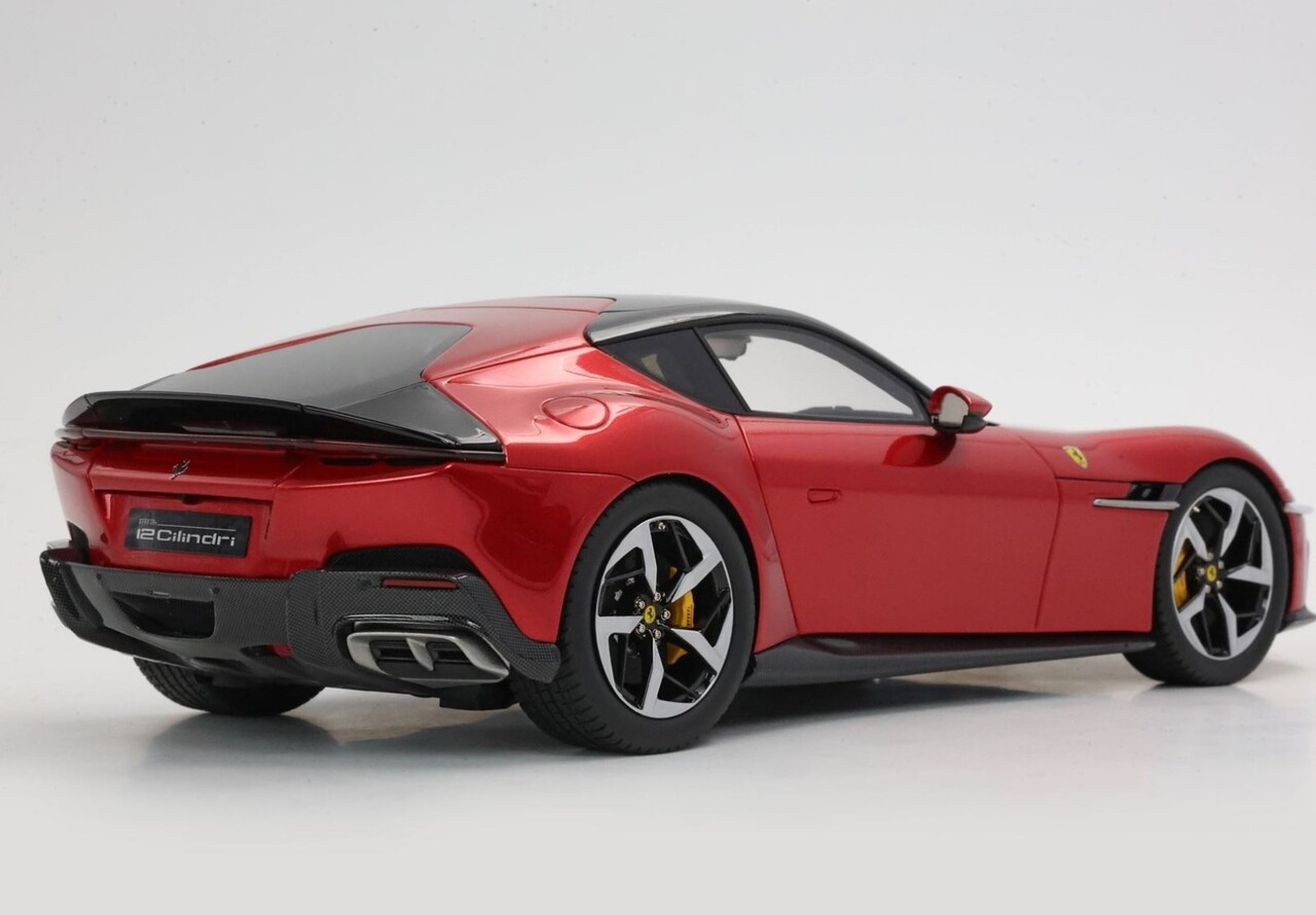 Ferrari Ferrari 12 Cil. V12 830cv Panoramic Roof 2024 + Showcase - 1:18 - BBR Ferrari Ferrari 12 Cil. V12 830cv Panoramic Roof 2024 + Showcase - 1:18 - BBR