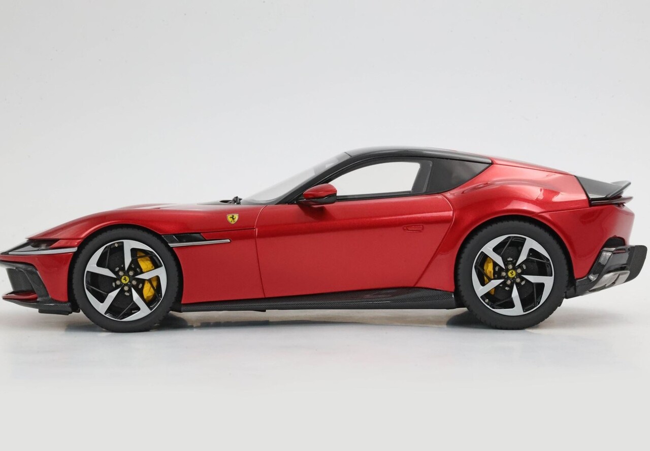Ferrari Ferrari 12 Cil. V12 830cv Panoramic Roof 2024 + Showcase - 1:18 - BBR Ferrari Ferrari 12 Cil. V12 830cv Panoramic Roof 2024 + Showcase - 1:18 - BBR