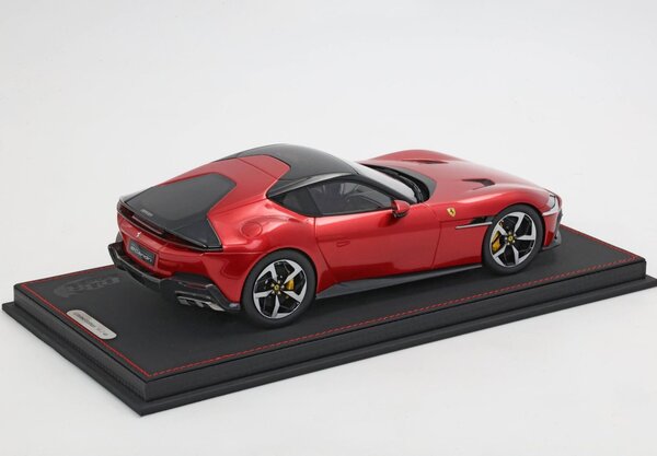 Ferrari Ferrari 12 Cil. V12 830cv Panoramic Roof 2024 + Showcase - 1:18 - BBR Ferrari Ferrari 12 Cil. V12 830cv Panoramic Roof 2024 + Showcase - 1:18 - BBR