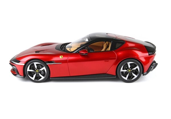 Ferrari Ferrari 12 Cil. V12 830cv Panoramic Roof 2024 + Showcase - 1:18 - BBR Ferrari Ferrari 12 Cil. V12 830cv Panoramic Roof 2024 + Showcase - 1:18 - BBR