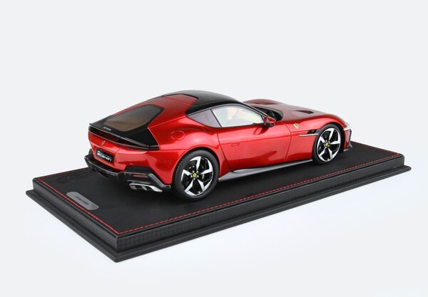 Ferrari Ferrari 12 Cil. V12 830cv Panoramic Roof 2024 + Showcase - 1:18 - BBR Ferrari Ferrari 12 Cil. V12 830cv Panoramic Roof 2024 + Showcase - 1:18 - BBR