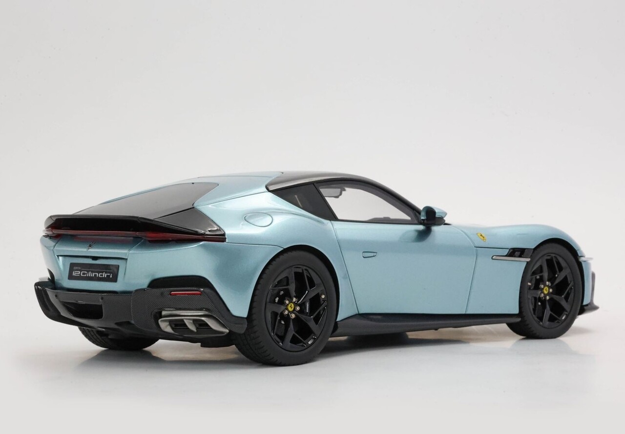 Ferrari Ferrari 12 Cil. V12 830cv Coupe 2024 + Showcase - 1:18 - BBR Ferrari Ferrari 12 Cil. V12 830cv Coupe 2024 + Showcase - 1:18 - BBR