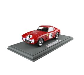 Ferrari Ferrari 250GT SWB 3.0L V12 #19 North American Racing Team 24H Le Mans 1960 + Showcase - 1:18 - BBR Ferrari Ferrari 250GT SWB 3.0L V12 #19 North American Racing Team 24H Le Mans 1960 + Showcase - 1:18 - BBR