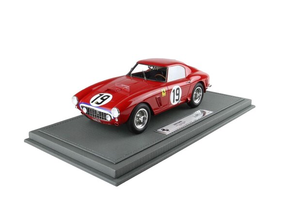 Ferrari Ferrari 250GT SWB 3.0L V12 #19 North American Racing Team 24H Le Mans 1960 + Showcase  - 1:18 - BBR Ferrari Ferrari 250GT SWB 3.0L V12 #19 North American Racing Team 24H Le Mans 1960 + Showcase  - 1:18 - BBR