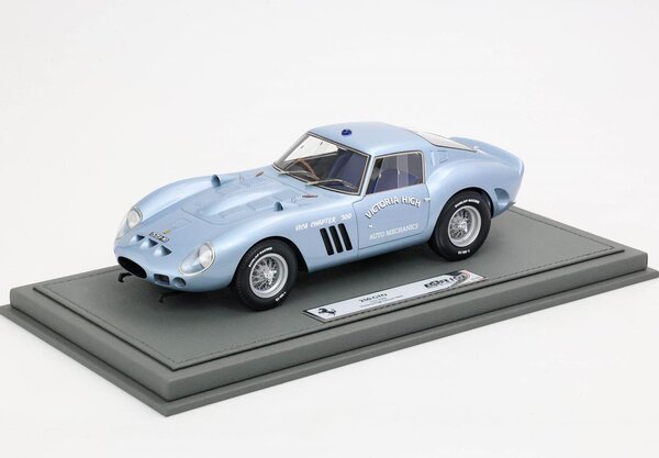 Ferrari Ferrari 250 GTO Coupe 'Victoria High School' 1965 + Showcase - 1:18 - BBR Ferrari Ferrari 250 GTO Coupe 'Victoria High School' 1965 + Showcase - 1:18 - BBR