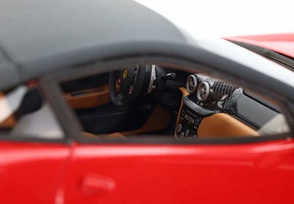 Ferrari Ferrari 599 GTB Fiorano 2007 - F-1 Gear Box + Showcase - 1:18 - BBR Ferrari Ferrari 599 GTB Fiorano 2007 - F-1 Gear Box + Showcase - 1:18 - BBR