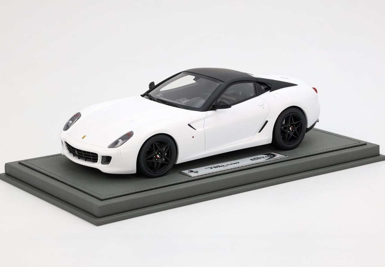 Ferrari Ferrari 599 GTB Fiorano 2007 - F-1 Gear Box + Showcase - 1:18 - BBR Ferrari Ferrari 599 GTB Fiorano 2007 - F-1 Gear Box + Showcase - 1:18 - BBR