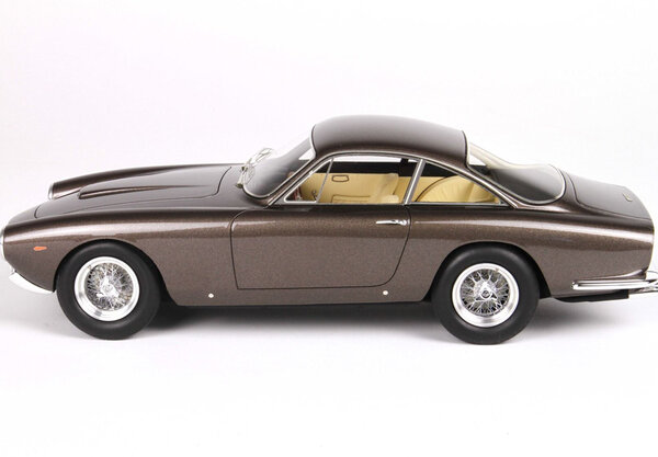 Ferrari Ferrari 250 GT Lusso Coupe 1963 Personal Car Steve McQueen + Showcase - 1:18 - BBR Ferrari Ferrari 250 GT Lusso Coupe 1963 Personal Car Steve McQueen + Showcase - 1:18 - BBR