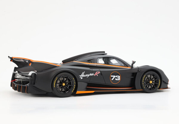 Pagani Pagani Huyara R #73 Racing 2021 + Showcase - 1:18 - BBR Pagani Pagani Huyara R #73 Racing 2021 + Showcase - 1:18 - BBR
