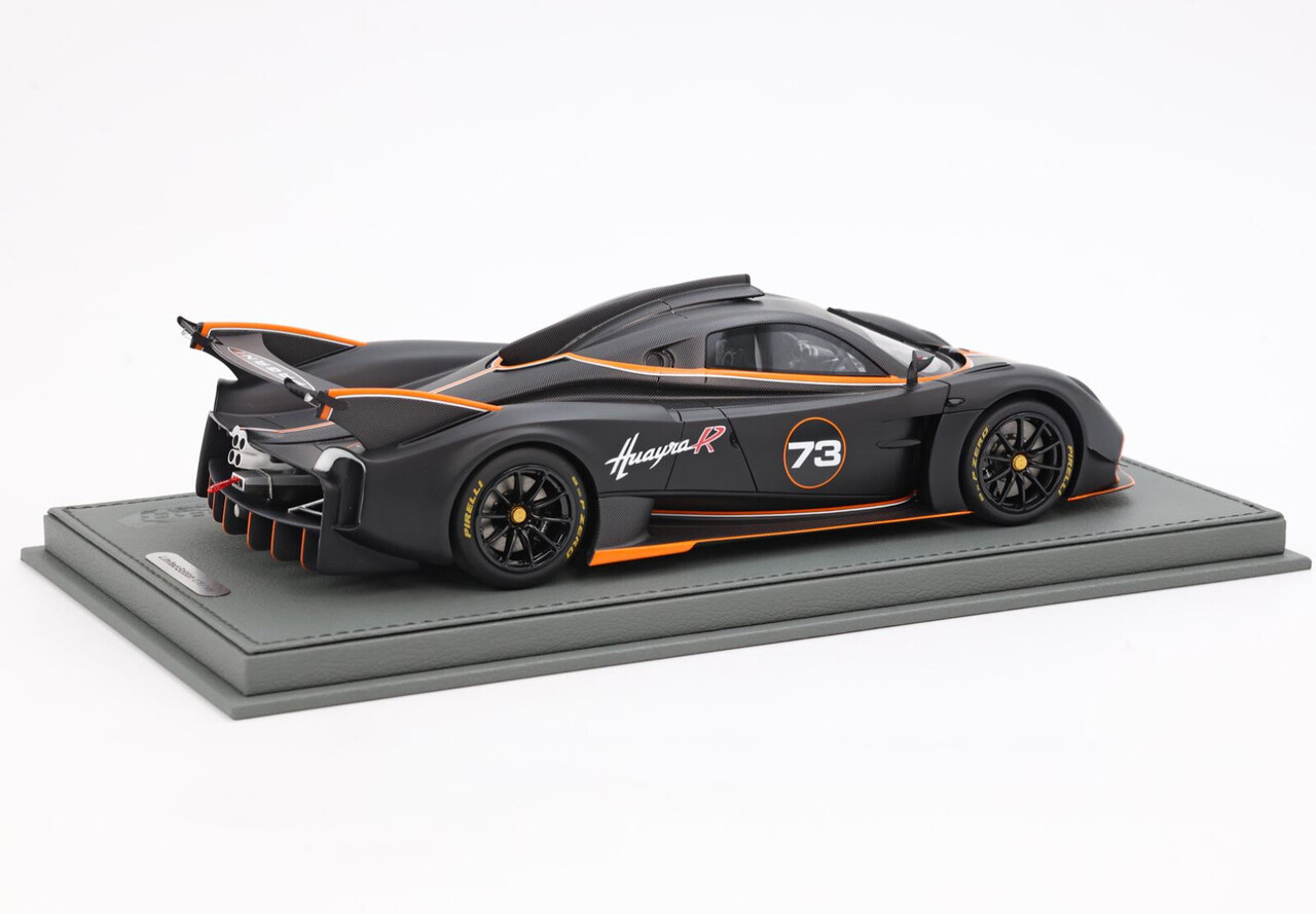 Pagani Pagani Huyara R #73 Racing 2021 + Showcase - 1:18 - BBR Pagani Pagani Huyara R #73 Racing 2021 + Showcase - 1:18 - BBR