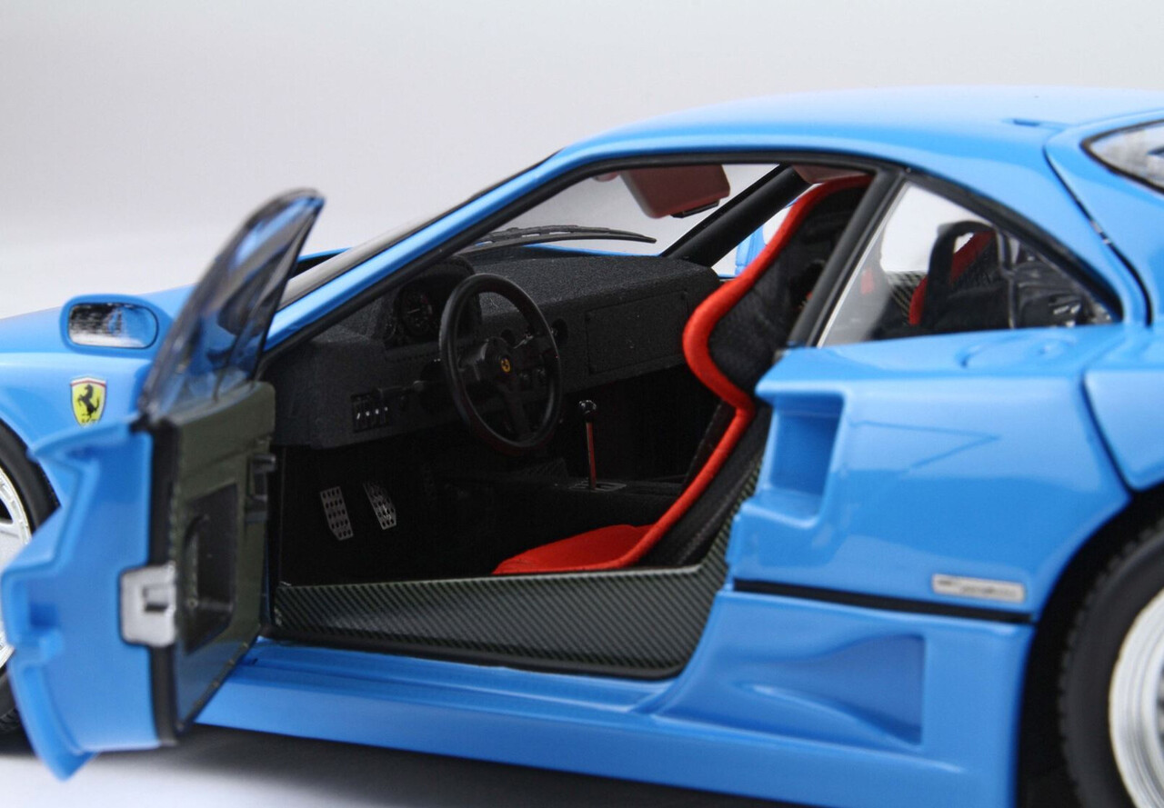 Ferrari Ferrari F40 1987 Silver Rims + Showcase - 1:18 - BBR-Kyosho Ferrari Ferrari F40 1987 Silver Rims + Showcase - 1:18 - BBR-Kyosho