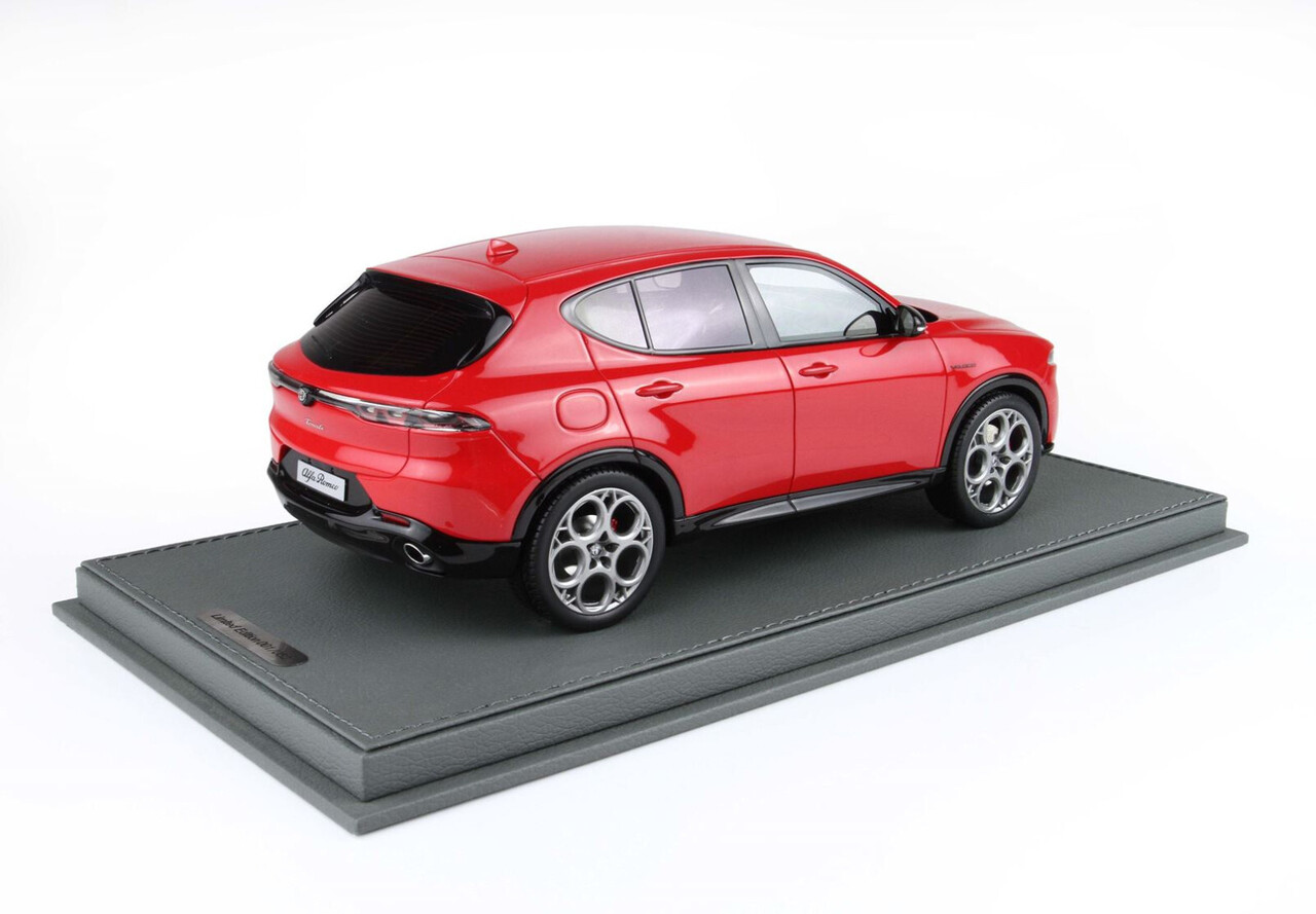Alfa Romeo Alfa Romeo Tonale Veloce Plug-in-Hybrid 2023 + Showcase - 1:18 - BBR