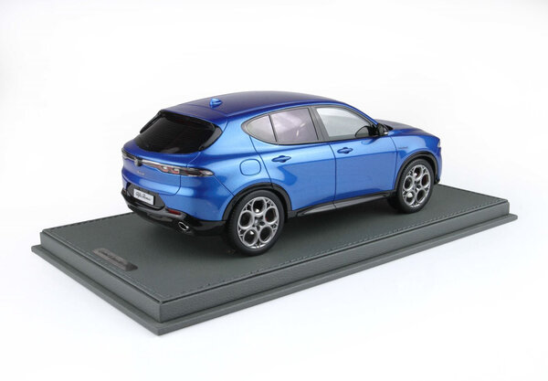Alfa Romeo Alfa Romeo Tonale Veloce Plug-in-Hybrid 2023 + Showcase - 1:18 - BBR