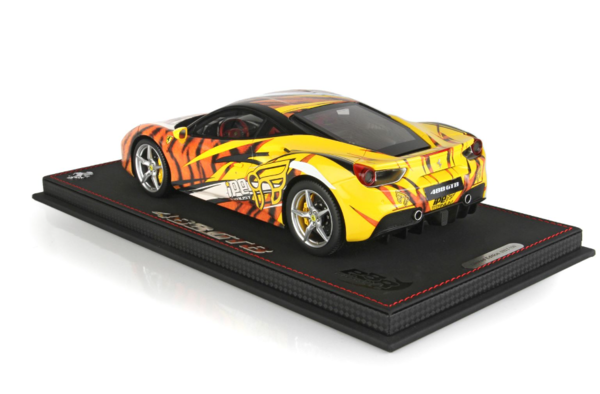 Ferrari Ferrari 458 GTB IPE Tiger 2021 + Showcase - 1:18 - BBR Ferrari Ferrari 458 GTB IPE Tiger 2021 + Showcase - 1:18 - BBR