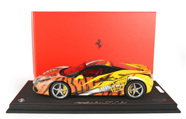 Ferrari Ferrari 458 GTB IPE Tiger 2021 + Showcase - 1:18 - BBR Ferrari Ferrari 458 GTB IPE Tiger 2021 + Showcase - 1:18 - BBR