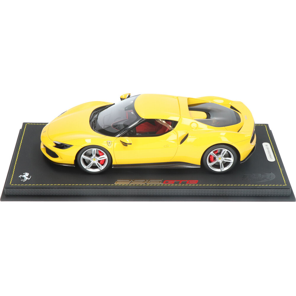Ferrari Ferrari 296 GTB Hybrid 830HP V6 2021 + Showcase - 1:18 - BBR Ferrari Ferrari 296 GTB Hybrid 830HP V6 2021 + Showcase - 1:18 - BBR