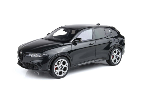 Alfa Romeo Alfa Romeo Tonale Veloce Plug-in-Hybrid 2023 + Showcase - 1:18 - BBR