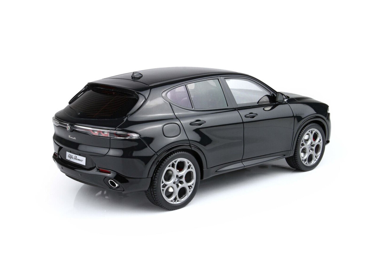 Alfa Romeo Alfa Romeo Tonale Veloce Plug-in-Hybrid 2023 + Showcase - 1:18 - BBR