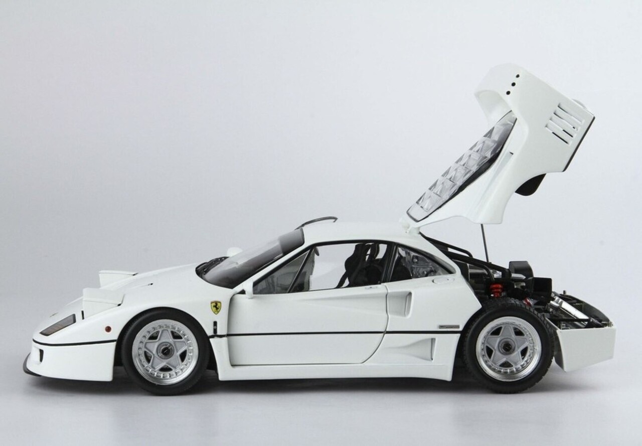 Ferrari Ferrari F40 1987 + Showcase - 1:18 - BBR /Kyosho Ferrari Ferrari F40 1987 + Showcase - 1:18 - BBR /Kyosho