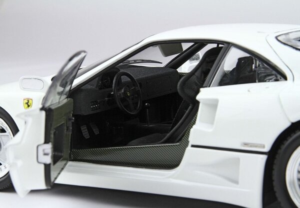 Ferrari Ferrari F40 1987 + Showcase - 1:18 - BBR /Kyosho Ferrari Ferrari F40 1987 + Showcase - 1:18 - BBR /Kyosho