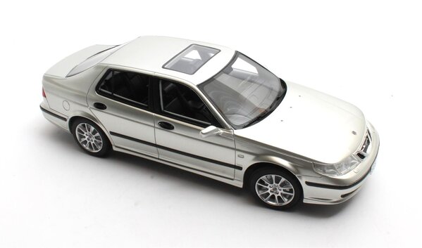 Saab Saab 9-5 Turbo Aero 1998-2004 - 1:18 - Cult Scale Models