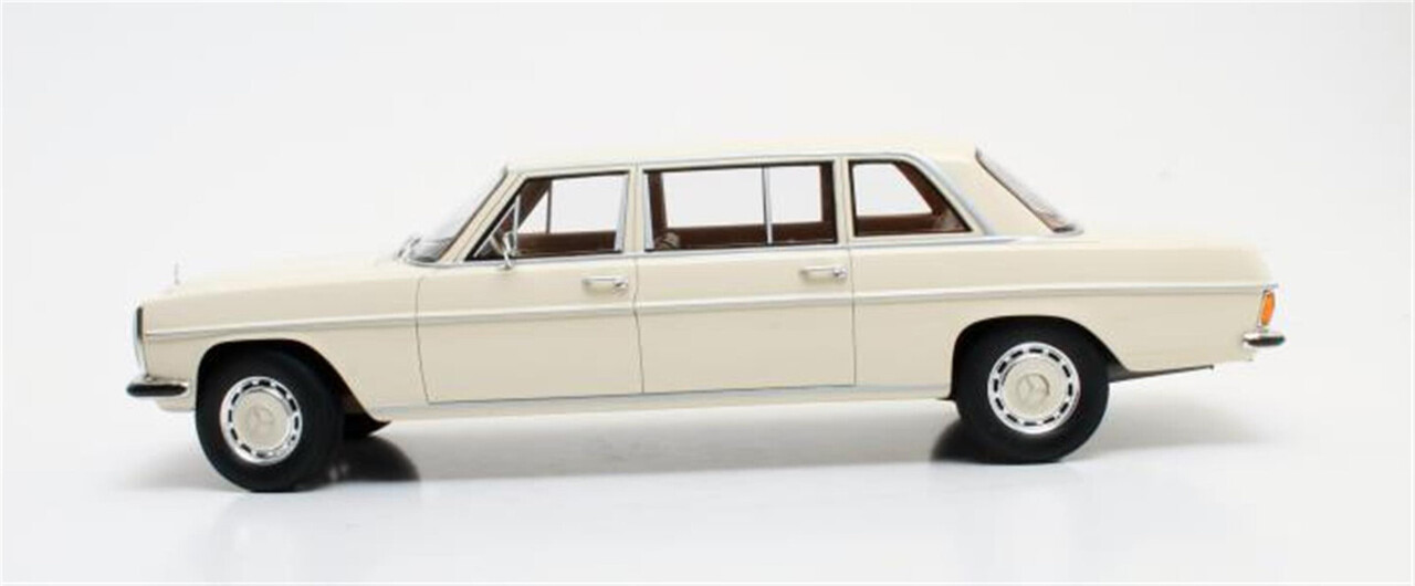 Mercedes-Benz Mercedes-Benz 230 (W114) Limousine Long LHD 1970 - 1:18 - Cult Scale Models