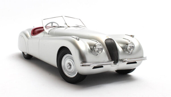 Jaguar Jaguar XK120 OTS Spider Cabriolet Open 1948 - 1:18 - Cult Scale Models Jaguar Jaguar XK120 OTS Spider Cabriolet Open 1948 - 1:18 - Cult Scale Models