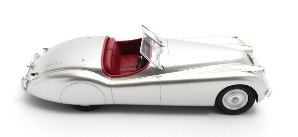 Jaguar Jaguar XK120 OTS Spider Cabriolet Open 1948 - 1:18 - Cult Scale Models Jaguar Jaguar XK120 OTS Spider Cabriolet Open 1948 - 1:18 - Cult Scale Models