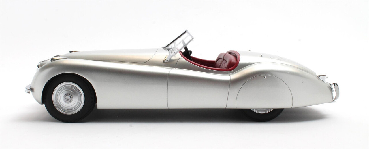 Jaguar Jaguar XK120 OTS Spider Cabriolet Open 1948 - 1:18 - Cult Scale Models Jaguar Jaguar XK120 OTS Spider Cabriolet Open 1948 - 1:18 - Cult Scale Models