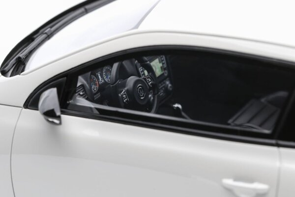 Volkswagen Volkswagen Scirocco 3 R Phase 1 - 1:18 - Otto Mobile Models Volkswagen Volkswagen Scirocco 3 R Phase 1 - 1:18 - Otto Mobile Models