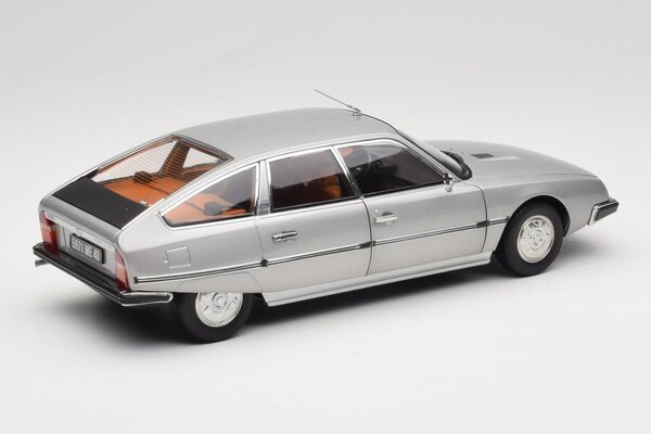 Citroen Citroën CX 2200 Pallas 1976 - 1:18 - Norev Citroen Citroën CX 2200 Pallas 1976 - 1:18 - Norev