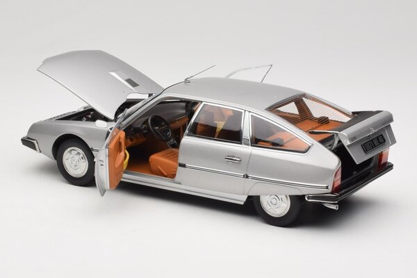 Citroen Citroën CX 2200 Pallas 1976 - 1:18 - Norev Citroen Citroën CX 2200 Pallas 1976 - 1:18 - Norev
