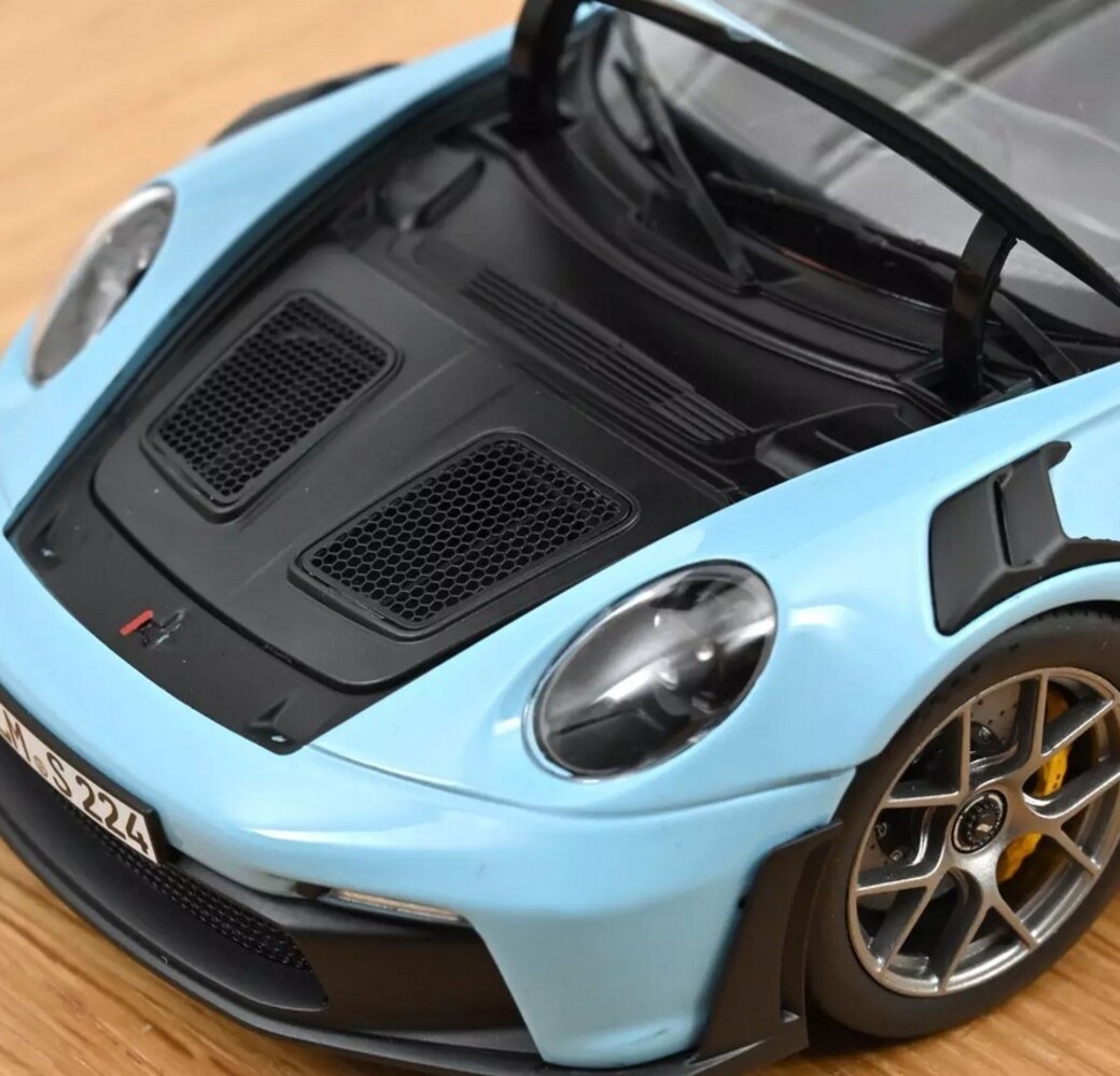Porsche Porsche 911 GT3 RS W/Weissach Pack 2022 - 1:18 - Norev Porsche Porsche 911 GT3 RS W/Weissach Pack 2022 - 1:18 - Norev