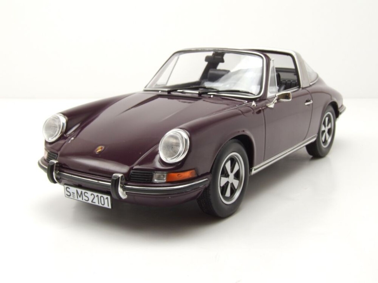 Porsche Porsche 911 E Targa 1971 - 1:18 - Norev Porsche Porsche 911 E Targa 1971 - 1:18 - Norev