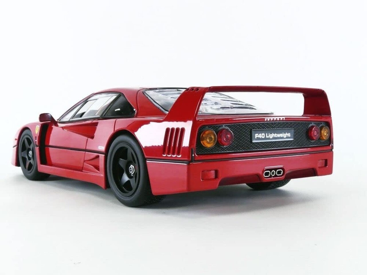 Ferrari Ferrari F40 Lightweight - 1:18 - KK Scale Ferrari Ferrari F40 Lightweight - 1:18 - KK Scale
