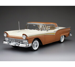 Ford Ford Fairlane 500 Skyliner 1957 - 1:18 - Sun Star Ford Ford Fairlane 500 Skyliner 1957 - 1:18 - Sun Star